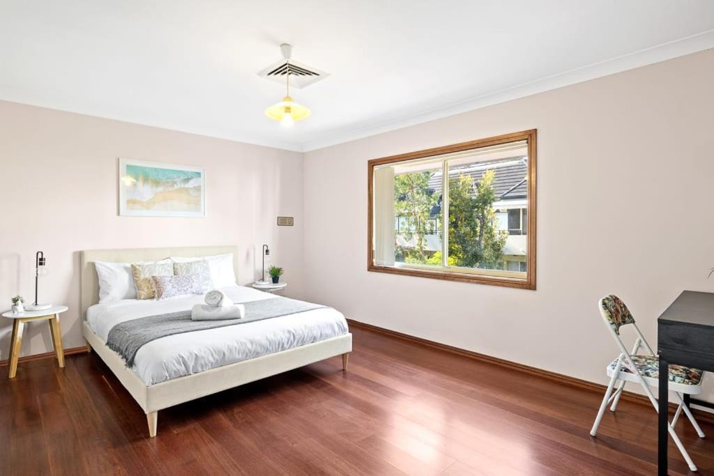 Tranquil Queen Room - Nearby Transport And Stores - Shared Bathroom Pymble Exterior foto